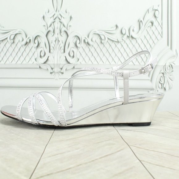 New! Touch of Nina David's Bridal Florysa Silver Strappy Low Wedge Sandal Size 9 - Picture 1 of 9